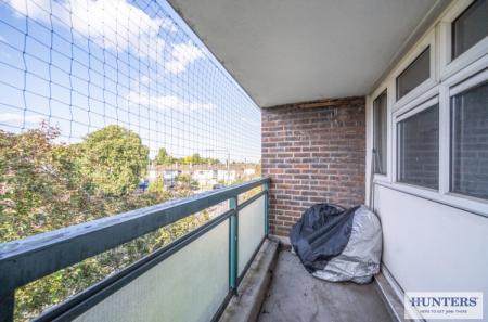 1 bedroom Flat to let in Alicia House, Upper Wickham Lane, Welling, Kent, DA16