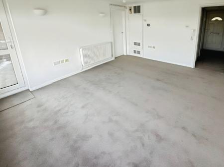 1 bedroom Flat to let in Alicia House, Upper Wickham Lane, Welling, Kent, DA16
