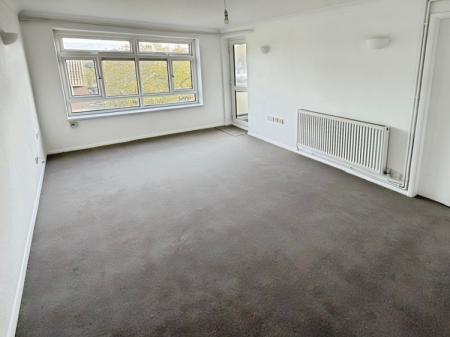 1 bedroom Flat to let in Alicia House, Upper Wickham Lane, Welling, Kent, DA16