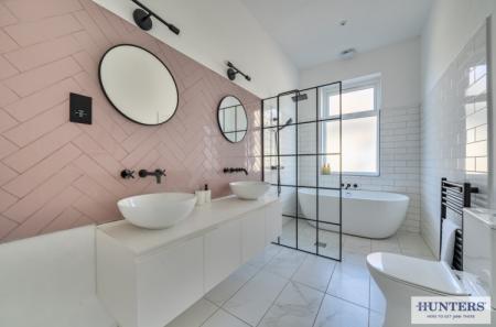 7 bedroom Detached house for sale in Elm Road, Sidcup, Kent, DA14