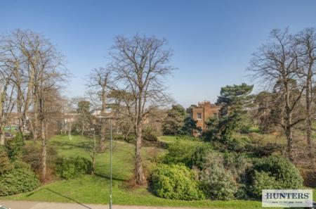 7 bedroom Detached house for sale in Elm Road, Sidcup, Kent, DA14
