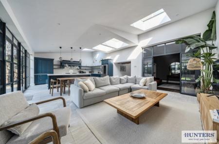 7 bedroom Detached house for sale in Elm Road, Sidcup, Kent, DA14