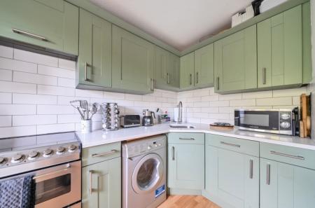 1 bedroom Flat for sale in Chalkstone Close, Welling, Kent, DA16