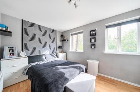 1 bedroom Flat for sale in Chalkstone Close, Welling, Kent, DA16