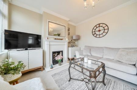 3 bedroom Semi-detached house for sale in Merlin Road, Welling, Kent, DA16