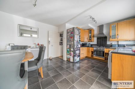 3 bedroom Semi-detached house for sale in Newlyn Road, Welling, Kent, DA16