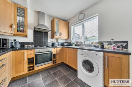 3 bedroom Semi-detached house for sale in Newlyn Road, Welling, Kent, DA16