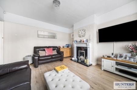 3 bedroom Semi-detached house for sale in Newlyn Road, Welling, Kent, DA16