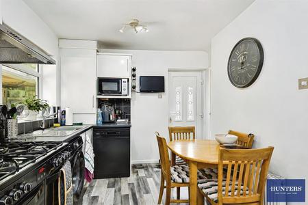 2 bedroom House for sale in Meadow Drive Halifax, HX3 5JX