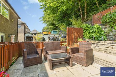2 bedroom House for sale in Meadow Drive Halifax, HX3 5JX