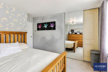 2 bedroom House for sale in Meadow Drive Halifax, HX3 5JX