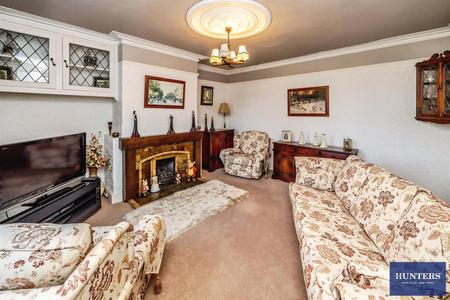 3 bedroom End of terrace house for sale in Ash Tree House, Village Street Norwood Green, Halifax, HX3 8QG