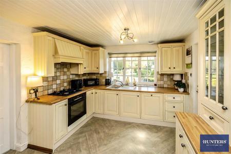 3 bedroom End of terrace house for sale in Ash Tree House, Village Street Norwood Green, Halifax, HX3 8QG
