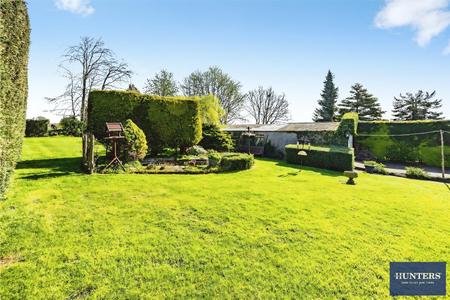 3 bedroom End of terrace house for sale in Ash Tree House, Village Street Norwood Green, Halifax, HX3 8QG