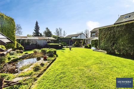 3 bedroom End of terrace house for sale in Ash Tree House, Village Street Norwood Green, Halifax, HX3 8QG