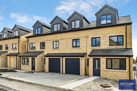 5 bedroom Semi-detached house for sale in Beck Gardens, Spring Hall Mills, Mile Cross Road, Halifax