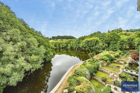 2 bedroom Penthouse for sale in Colne, Barkisland Mill, HX4 0HQ
