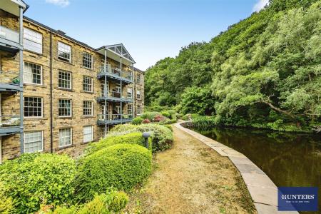 2 bedroom Penthouse for sale in Colne, Barkisland Mill, HX4 0HQ
