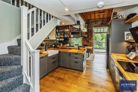 2 bedroom Penthouse for sale in Colne, Barkisland Mill, HX4 0HQ
