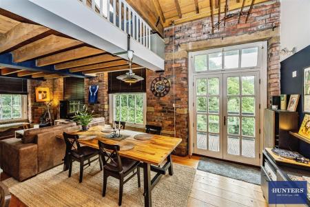 2 bedroom Penthouse for sale in Colne, Barkisland Mill, HX4 0HQ