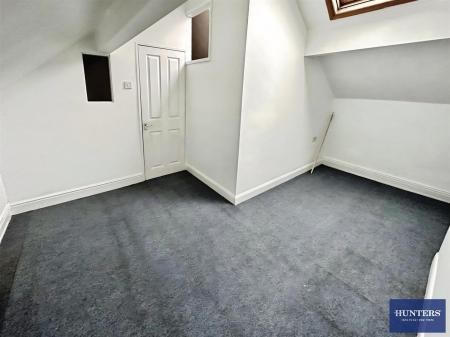 3 bedroom End of terrace house for sale in Diamond Terrace, Halifax, HX1 5RY