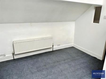 3 bedroom End of terrace house for sale in Diamond Terrace, Halifax, HX1 5RY