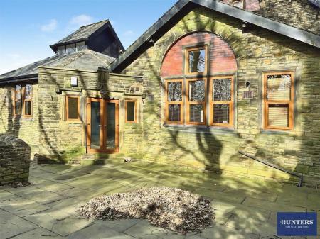 1 bedroom Apartment for sale in Beaconsfield House, Bennett Street, Halifax