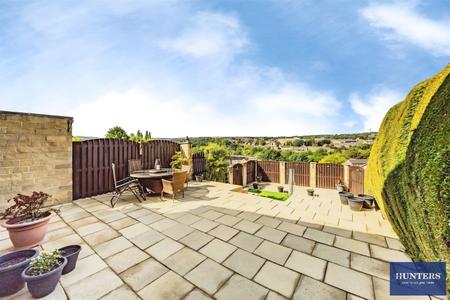 3 bedroom Semi-detached house for sale in Roselee Close Siddal, Halifax, HX3 9BT