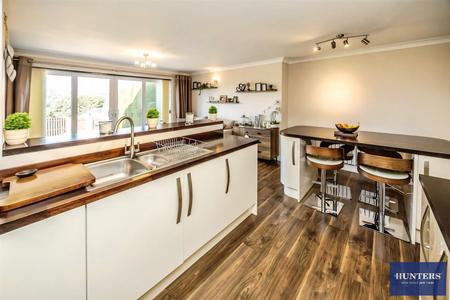 3 bedroom Semi-detached house for sale in Roselee Close Siddal, Halifax, HX3 9BT