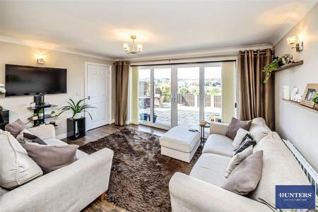 3 bedroom Semi-detached house for sale in Roselee Close Siddal, Halifax, HX3 9BT
