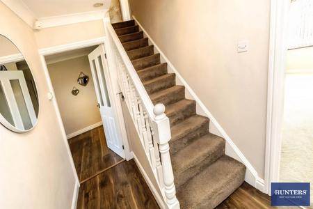 3 bedroom Semi-detached house for sale in Roselee Close Siddal, Halifax, HX3 9BT