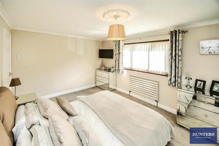 3 bedroom Semi-detached house for sale in Roselee Close Siddal, Halifax, HX3 9BT