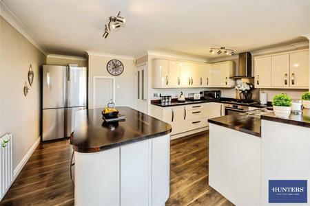 3 bedroom Semi-detached house for sale in Roselee Close Siddal, Halifax, HX3 9BT