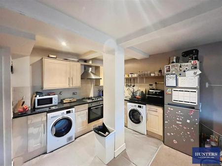 2 bedroom Apartment for sale in Butlers View Boothtown, Halifax, HX3 6PB
