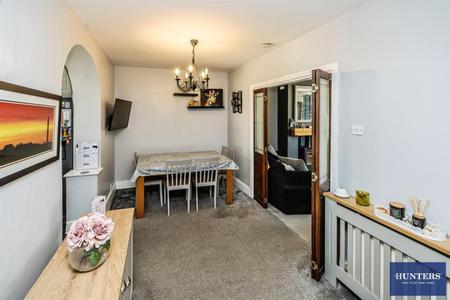 3 bedroom House for sale in Heathy Lane Halifax, HX2 9UN
