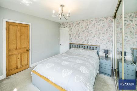 3 bedroom House for sale in Heathy Lane Halifax, HX2 9UN
