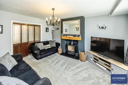 3 bedroom House for sale in Heathy Lane Halifax, HX2 9UN