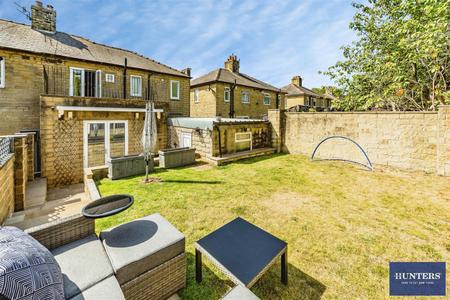 3 bedroom House for sale in Heathy Lane Halifax, HX2 9UN