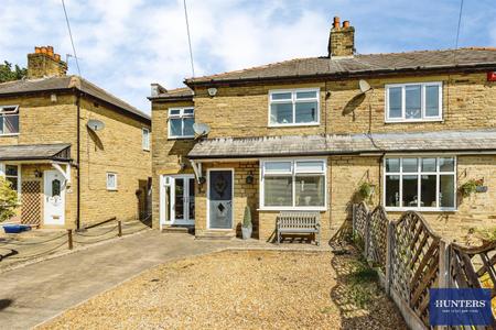 3 bedroom House for sale in Heathy Lane Halifax, HX2 9UN