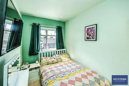 3 bedroom House for sale in Heathy Lane Halifax, HX2 9UN