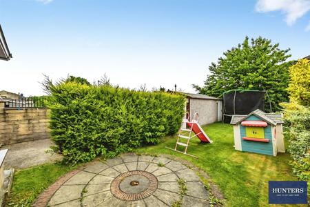 3 bedroom House for sale in Newlands View Halifax, HX3 7HT