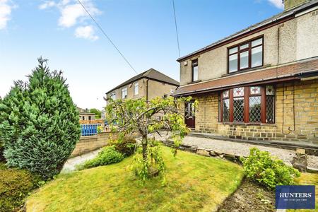 3 bedroom House for sale in Newlands View Halifax, HX3 7HT