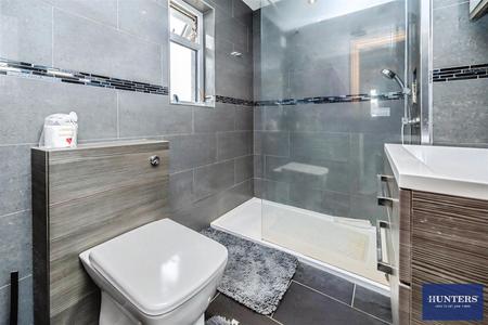 3 bedroom House for sale in Newlands View Halifax, HX3 7HT