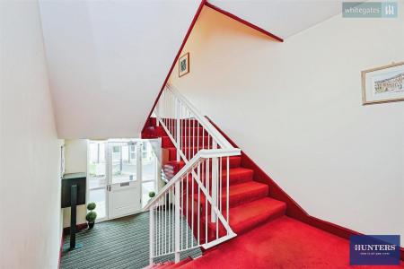 2 bedroom Apartment for sale in McCrea Apartments, Emily Way, Halifax, HX1 2NS
