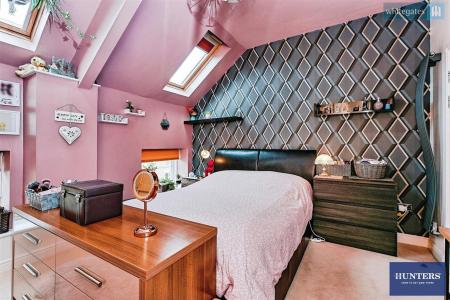 2 bedroom Apartment for sale in McCrea Apartments, Emily Way, Halifax, HX1 2NS