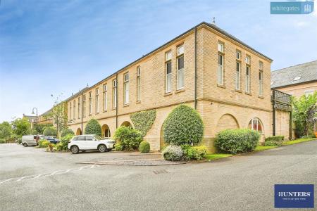 2 bedroom Apartment for sale in McCrea Apartments, Emily Way, Halifax, HX1 2NS