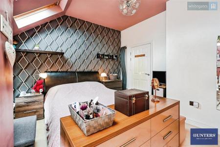 2 bedroom Apartment for sale in McCrea Apartments, Emily Way, Halifax, HX1 2NS