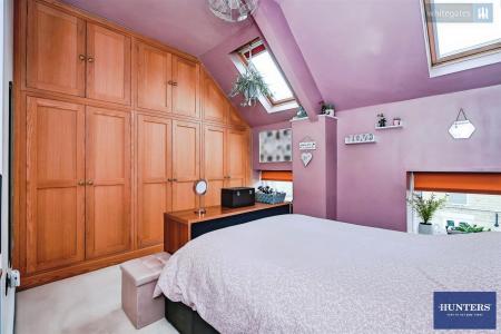 2 bedroom Apartment for sale in McCrea Apartments, Emily Way, Halifax, HX1 2NS