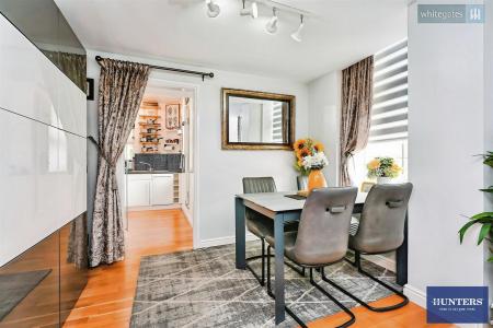 2 bedroom Apartment for sale in McCrea Apartments, Emily Way, Halifax, HX1 2NS