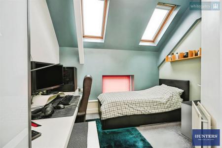 2 bedroom Apartment for sale in McCrea Apartments, Emily Way, Halifax, HX1 2NS